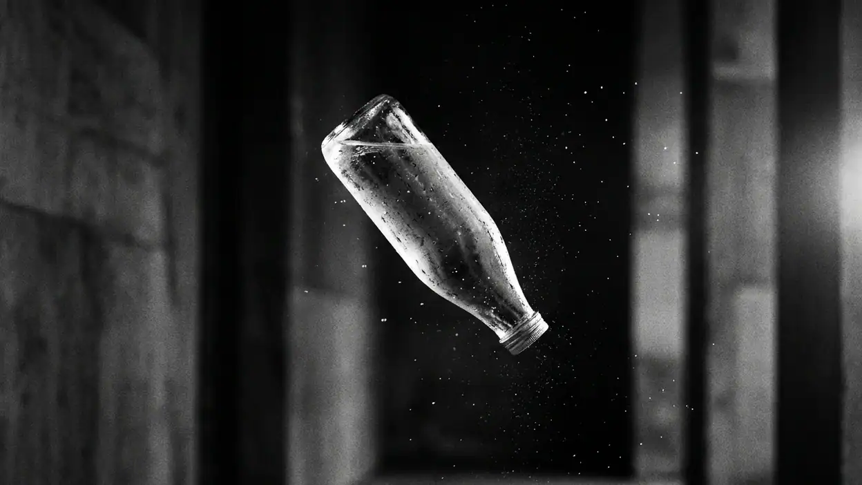 Bottle Jump 3D: El Desafío de la Física que Te Atrapa