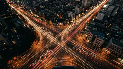 Waze: La Estrategia que Redefine la Navegación Móvil