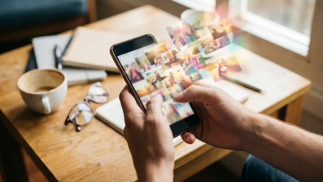 Snapchat: Innovazione e Impatto nell'Ecosistema Mobile
